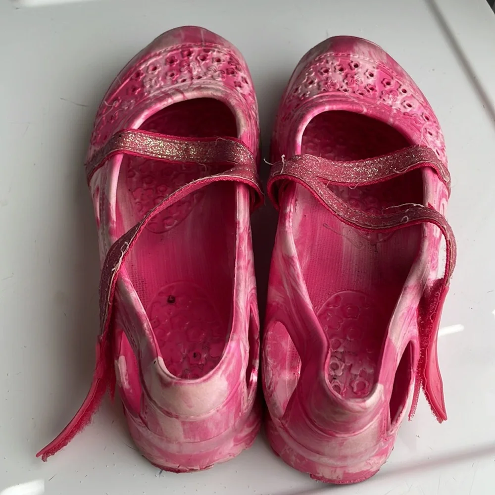 pink water shoes slip on ballet flats glitter straps girls size 2